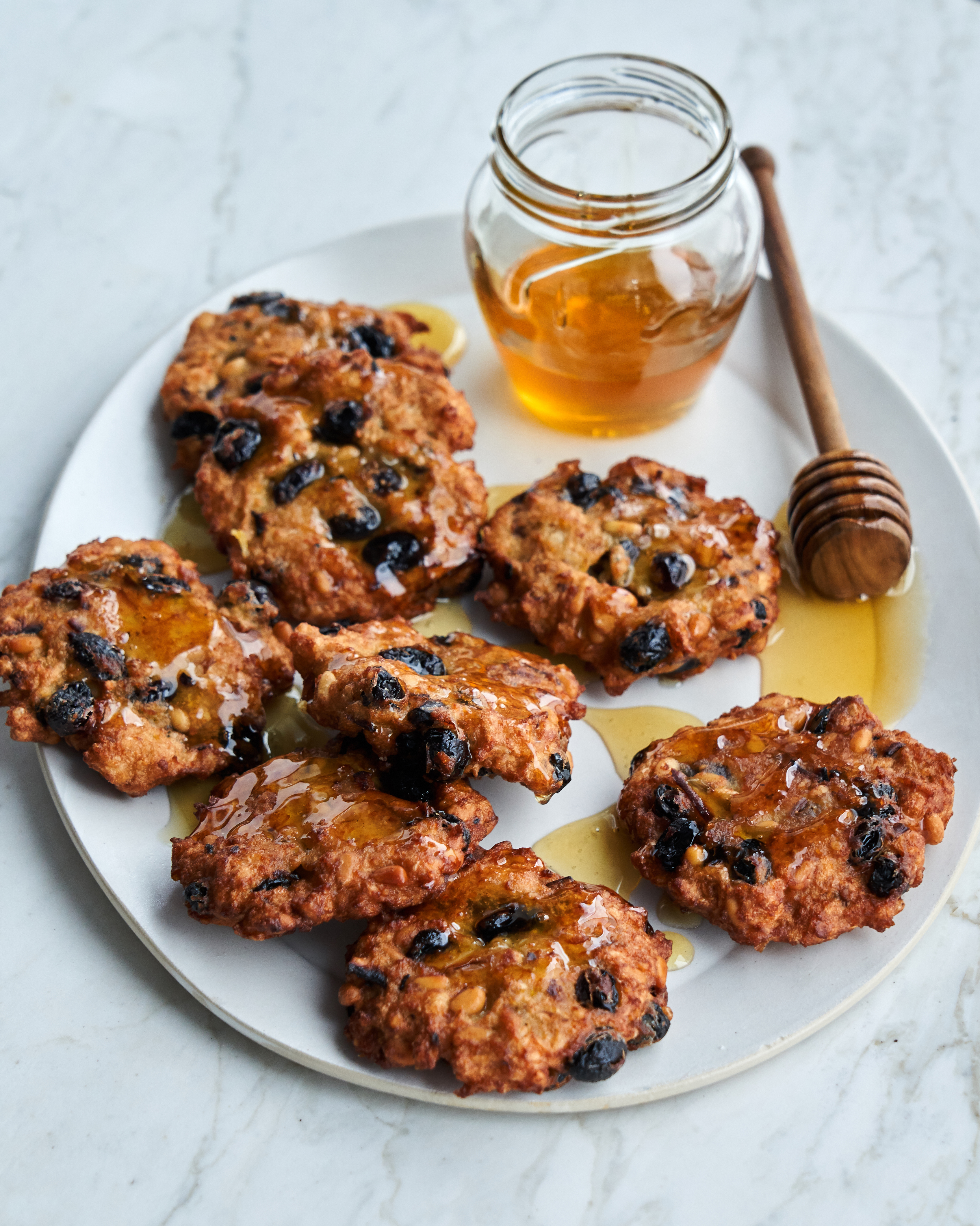 Pizzarelle / honey matzo fritters